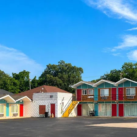 Gray Plaza Motel Benton Rend Lake I-57