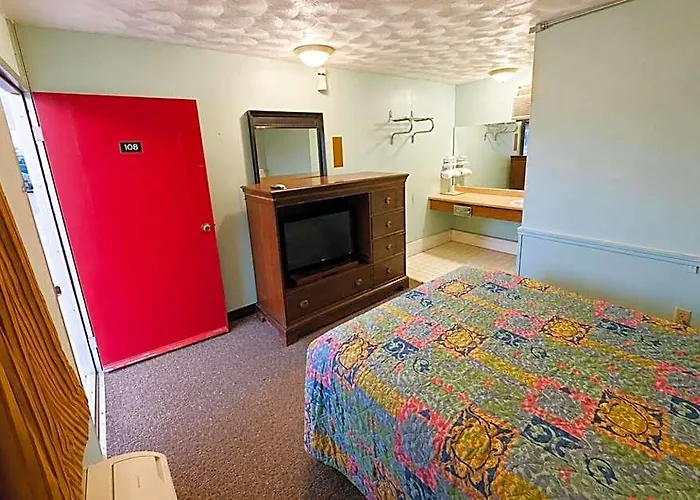 Gray Plaza Motel