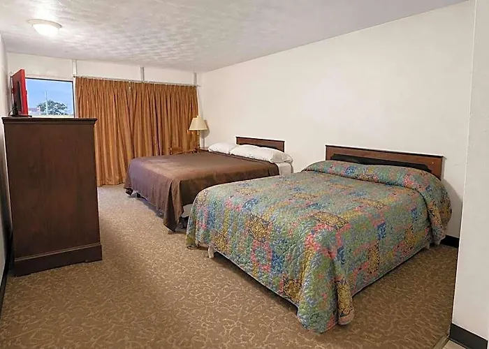 Gray Plaza 2*