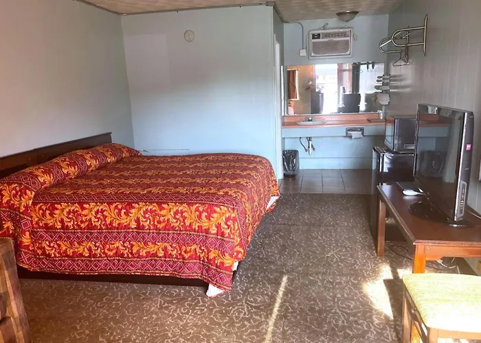 Gray Plaza Motel