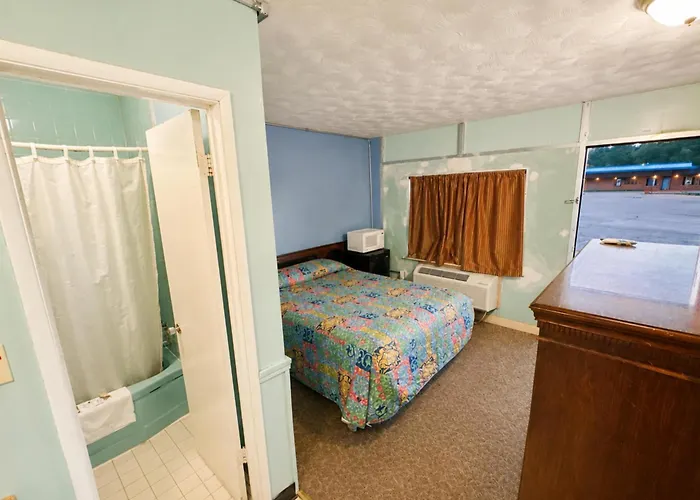 Gray Plaza Motel Benton